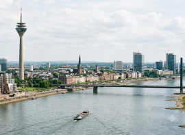 Jobcenter Düsseldorf - Ansicht Stadt und Rhein